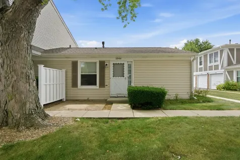 1046 Hampton Harbor Schaumburg IL 60193