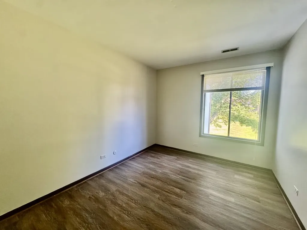 1737 Harrow Court Wheaton IL 60189