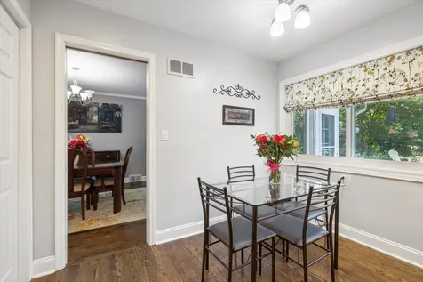 404 South See Gwun Avenue Mount Prospect IL 60056