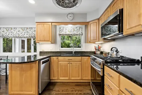 404 South See Gwun Avenue Mount Prospect IL 60056