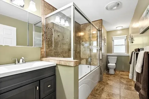 404 South See Gwun Avenue Mount Prospect IL 60056