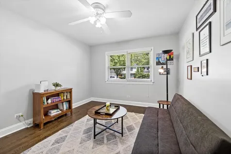 404 South See Gwun Avenue Mount Prospect IL 60056