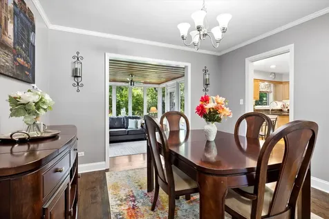 404 South See Gwun Avenue Mount Prospect IL 60056