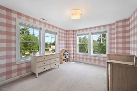 712 East Rockland Road Libertyville IL 60048