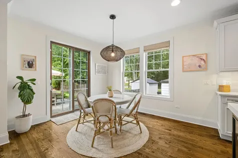 712 East Rockland Road Libertyville IL 60048