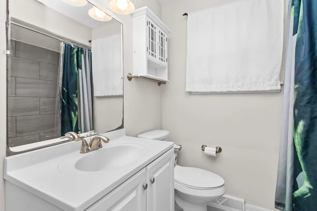 4835 North Nordica Avenue Chicago IL 60656