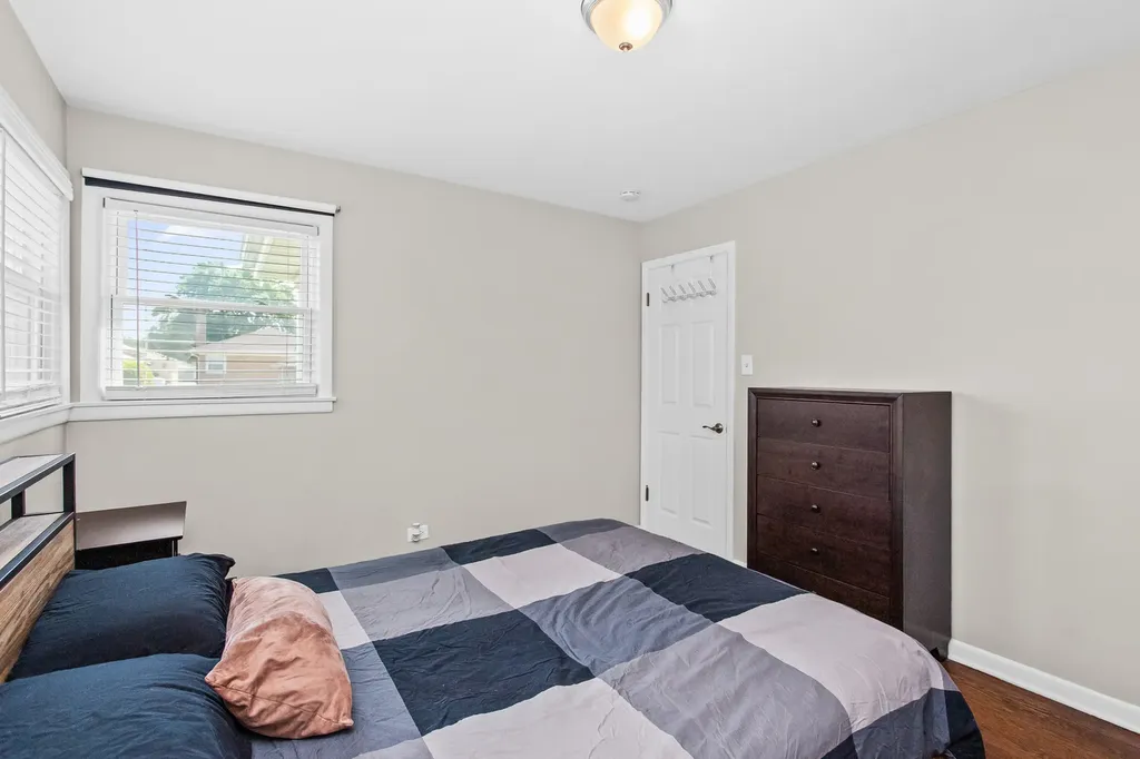 4835 North Nordica Avenue Chicago IL 60656
