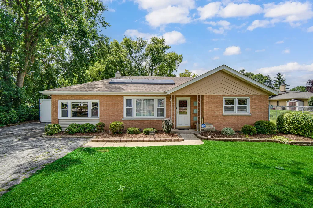 7529 West 103rd Street Palos Hills IL 60465
