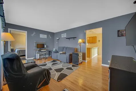 7529 West 103rd Street Palos Hills IL 60465