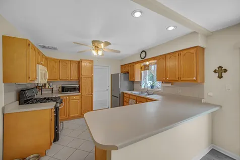 7529 West 103rd Street Palos Hills IL 60465