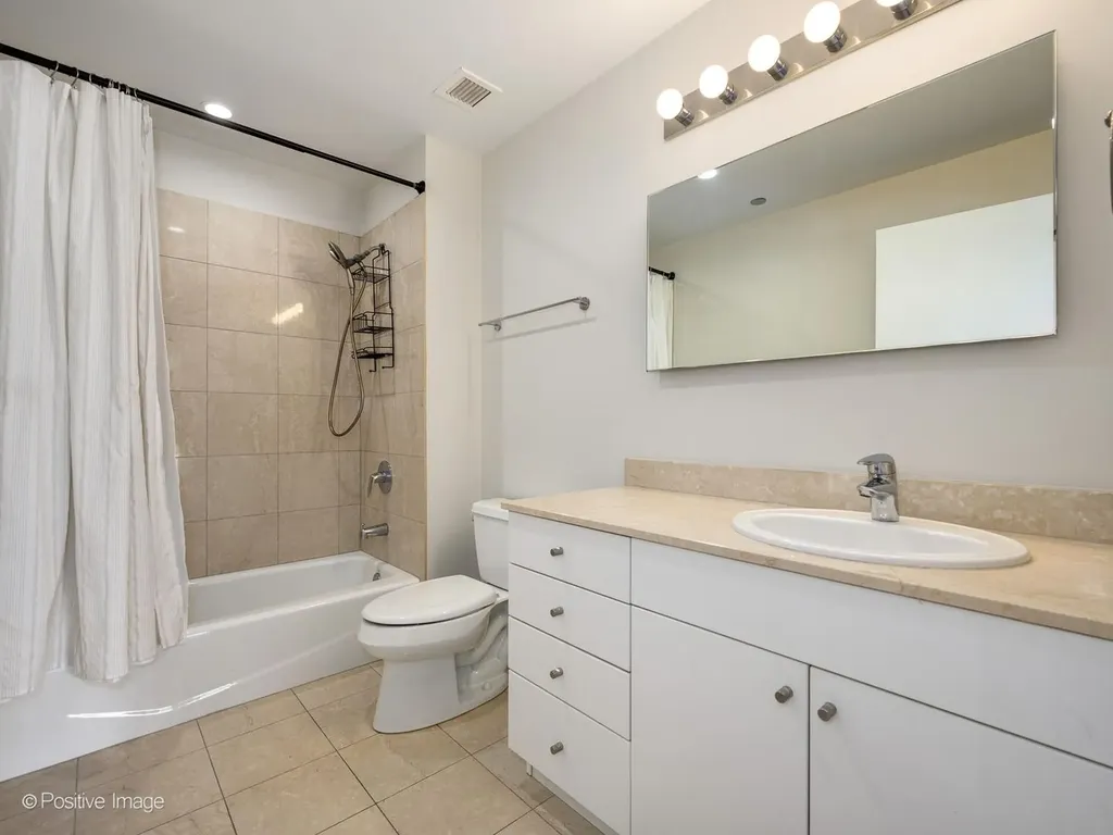 8 East Randolph Street Chicago IL 60601