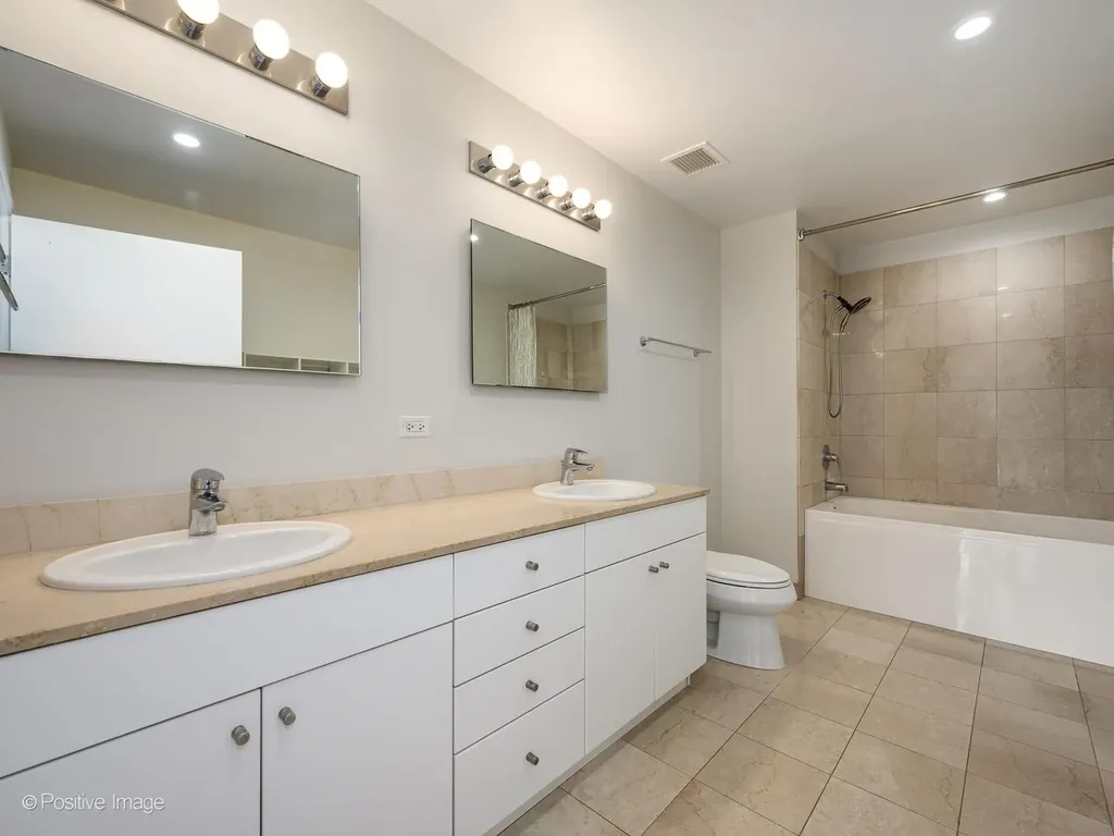 8 East Randolph Street Chicago IL 60601