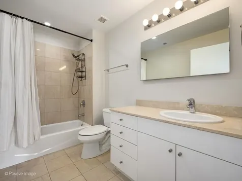 8 East Randolph Street Chicago IL 60601