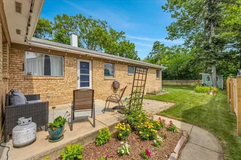 707 South Gables Boulevard Wheaton IL 60189