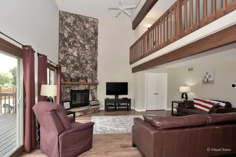 37W390 Linda Lane Elgin IL 60124