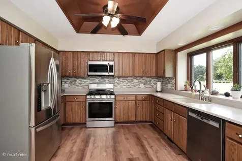 37W390 Linda Lane Elgin IL 60124