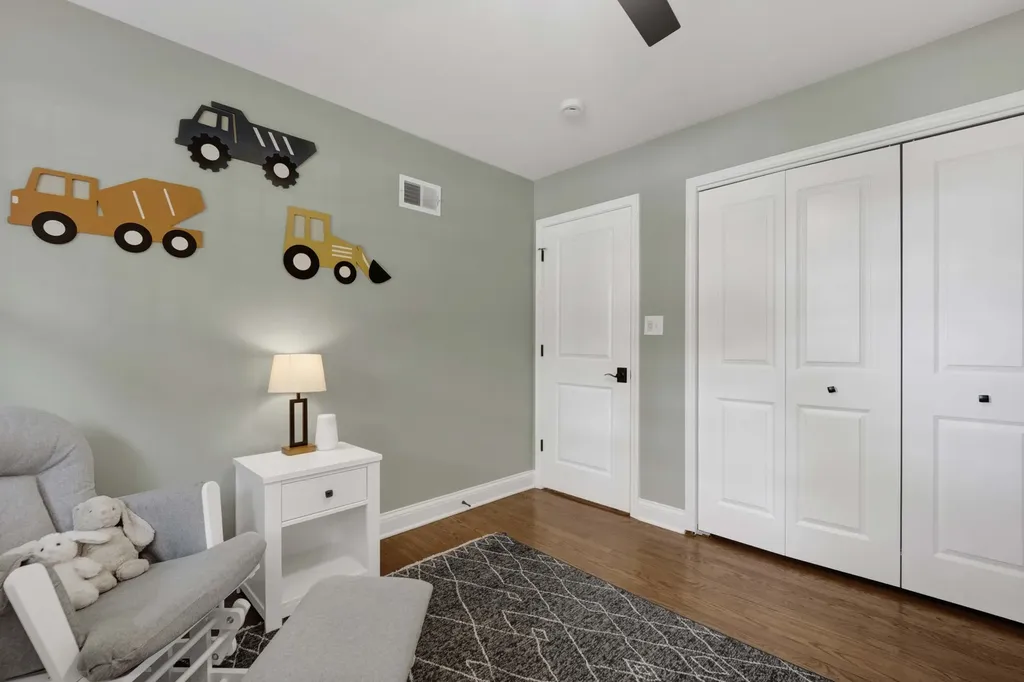 528 Kipling Court Wheaton IL 60187