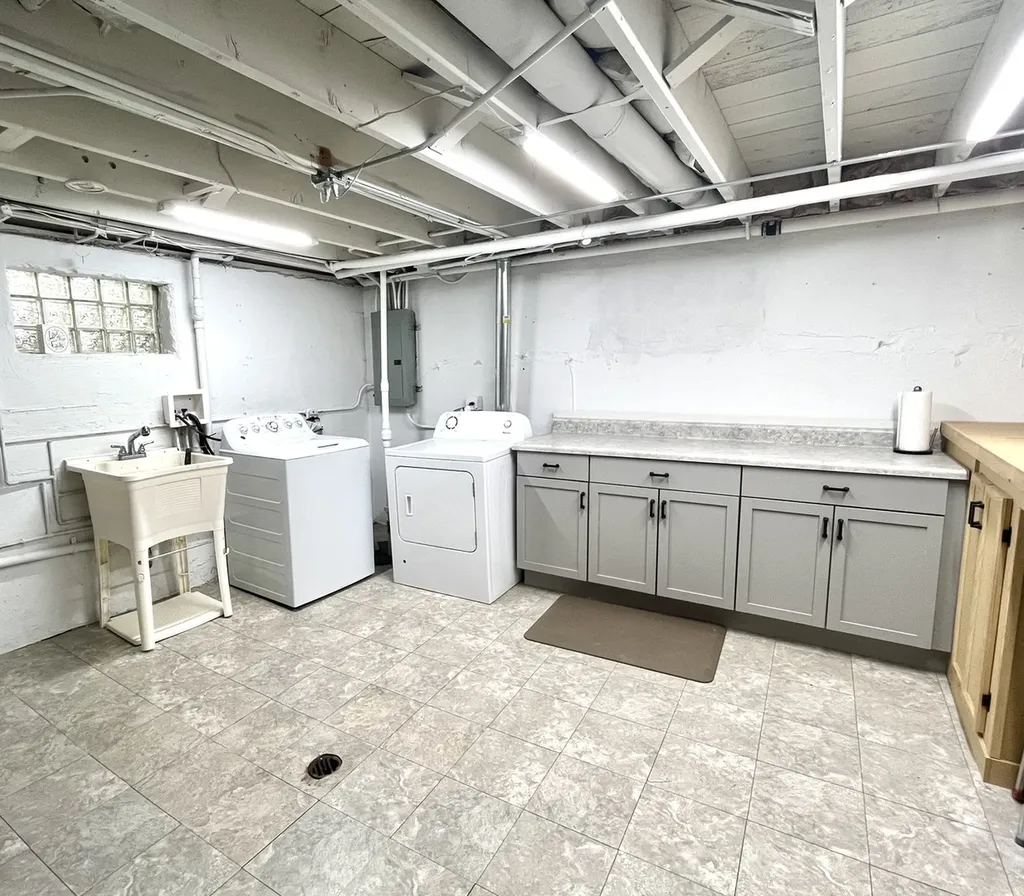 528 Kipling Court Wheaton IL 60187