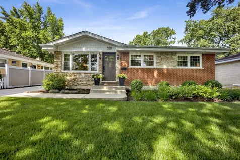 528 Kipling Court Wheaton IL 60187