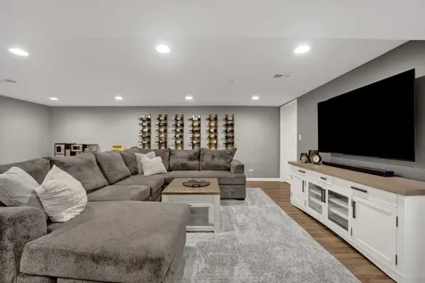 528 Kipling Court Wheaton IL 60187