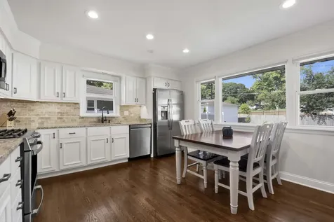 528 Kipling Court Wheaton IL 60187