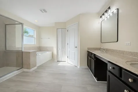 3091 Long Common Parkway Elgin IL 60124