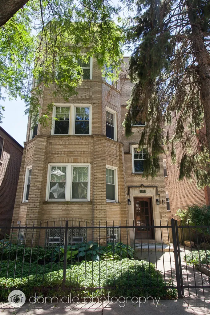 2141 West Arthur Avenue Chicago IL 60645