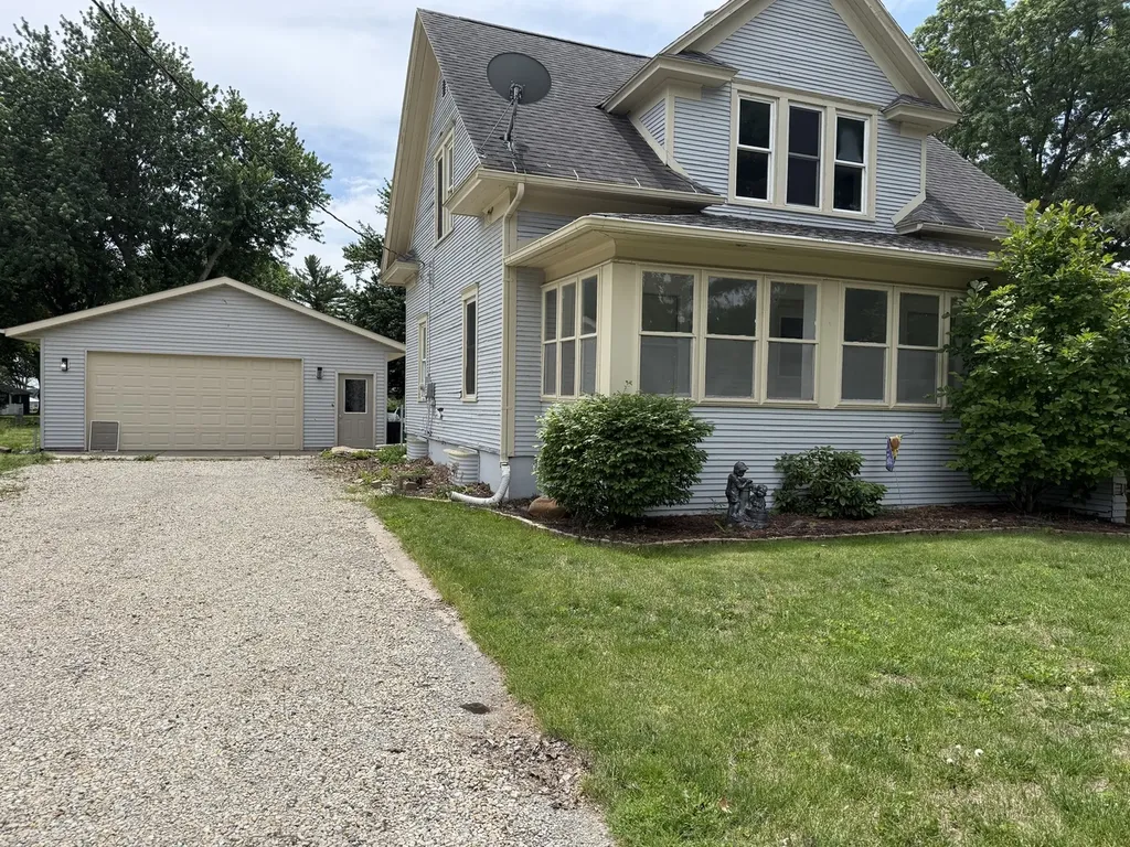 314 Main Street Hooppole IL 61258