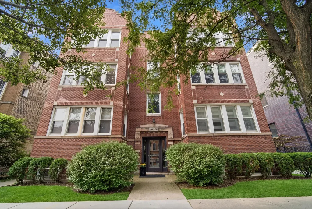 2449 West Foster Avenue Chicago IL 60625