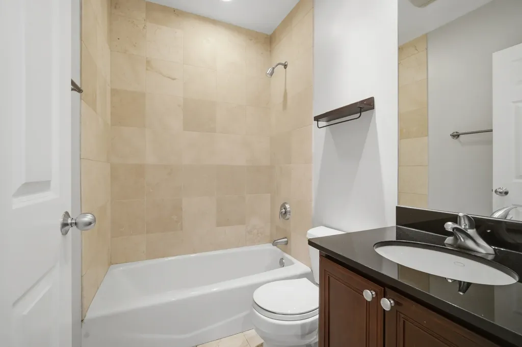 2449 West Foster Avenue Chicago IL 60625