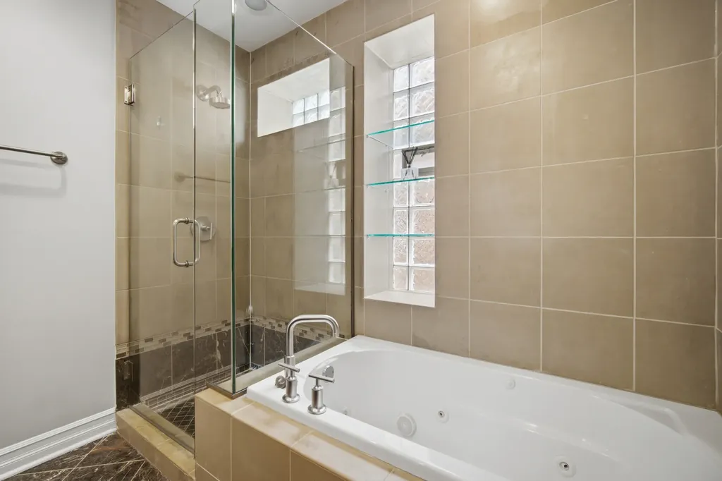 2449 West Foster Avenue Chicago IL 60625
