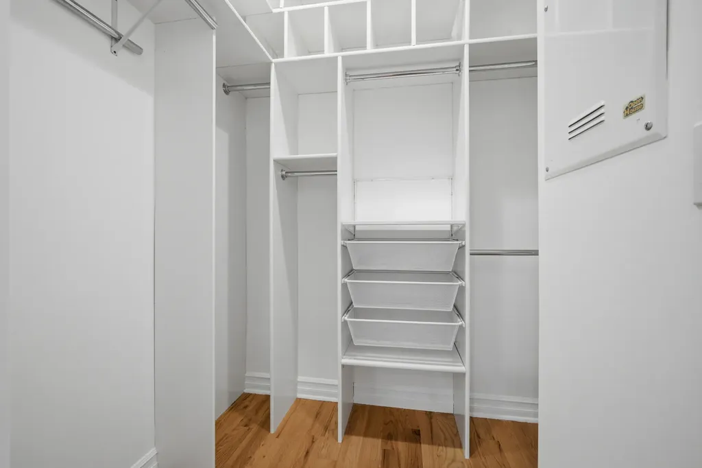 2449 West Foster Avenue Chicago IL 60625