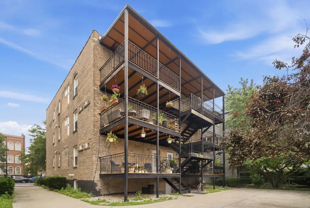 2449 West Foster Avenue Chicago IL 60625