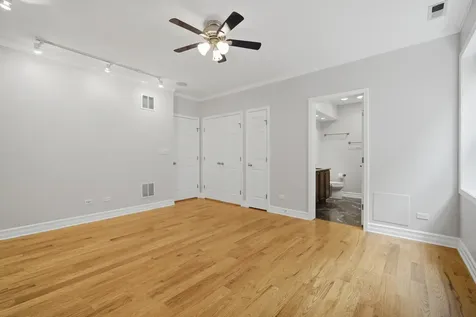 2449 West Foster Avenue Chicago IL 60625