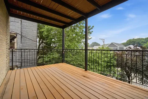2449 West Foster Avenue Chicago IL 60625