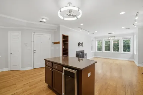 2449 West Foster Avenue Chicago IL 60625