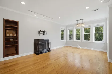 2449 West Foster Avenue Chicago IL 60625