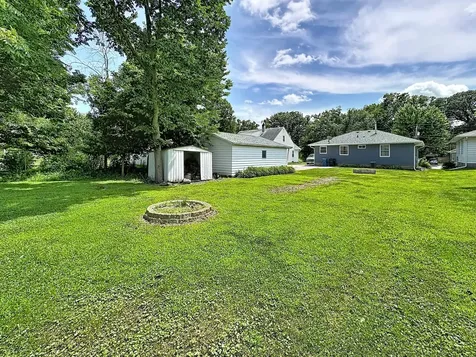 3237 22ND Avenue Rock Island IL 61201