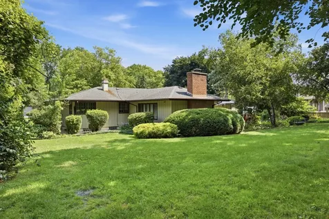 1215 Forest Drive Elgin IL 60123