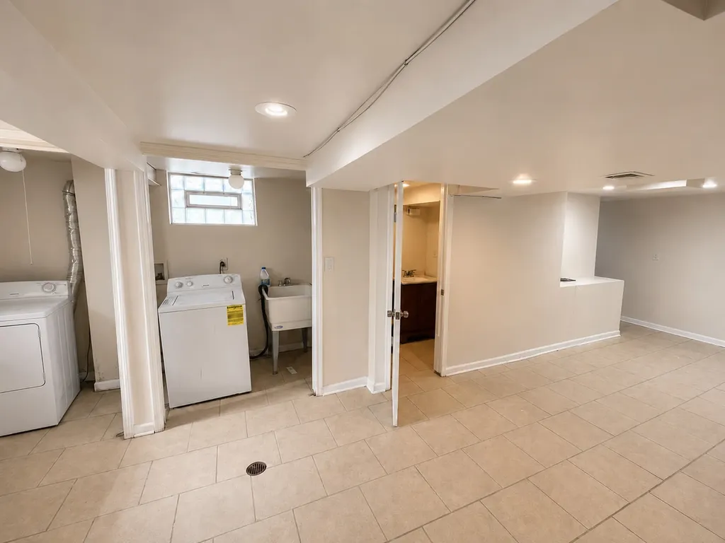 8124 South Wabash Avenue Chicago IL 60619
