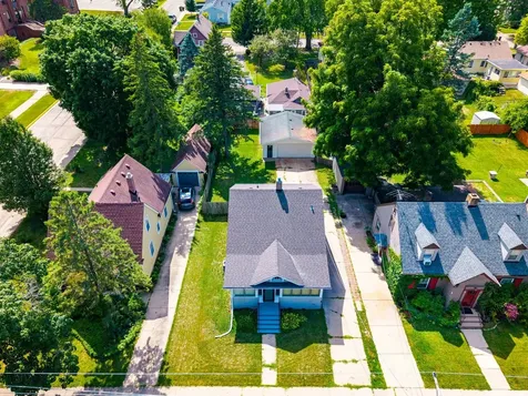 30 South Commonwealth Avenue Elgin IL 60123