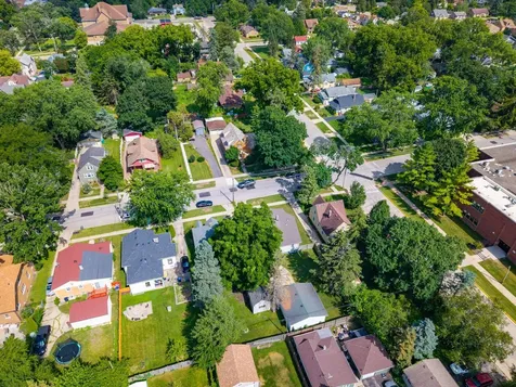 30 South Commonwealth Avenue Elgin IL 60123