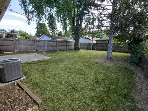 2116 Walnut Street Waukegan IL 60087