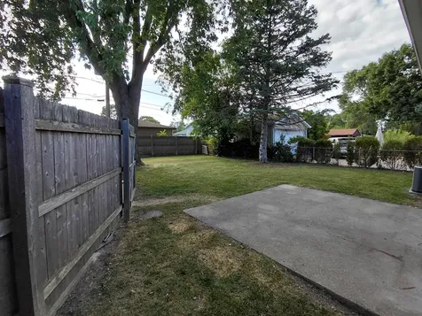 2116 Walnut Street Waukegan IL 60087