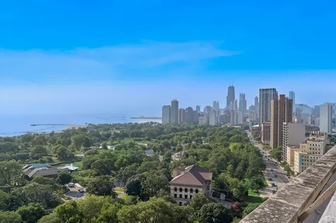 2000 North Lincoln Park West Avenue Chicago IL 60614