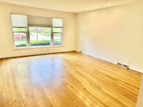 617 Lavergne Avenue Wilmette IL 60091