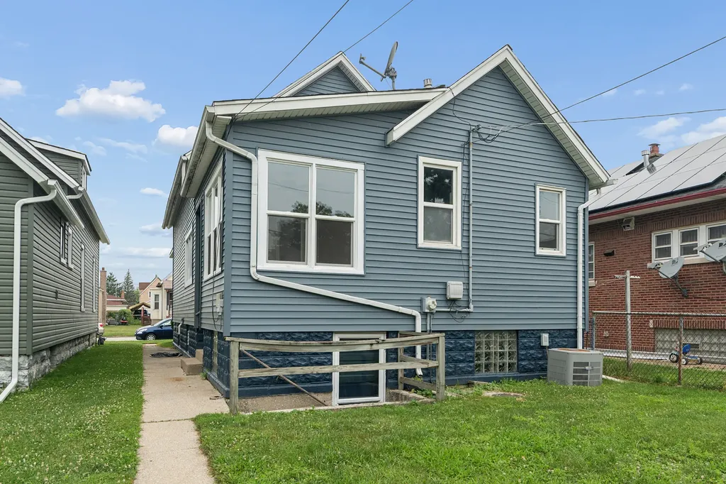 12845 Lincoln Street Blue Island IL 60406