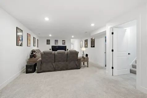 16 Stonehouse Court Bloomington IL 61705