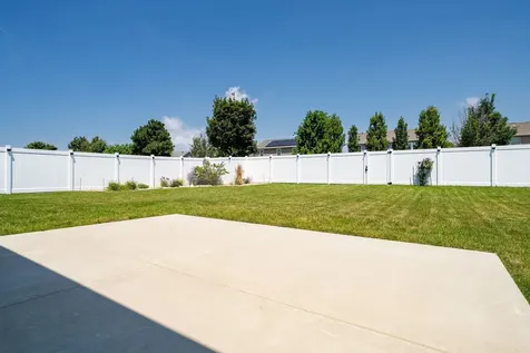16 Stonehouse Court Bloomington IL 61705