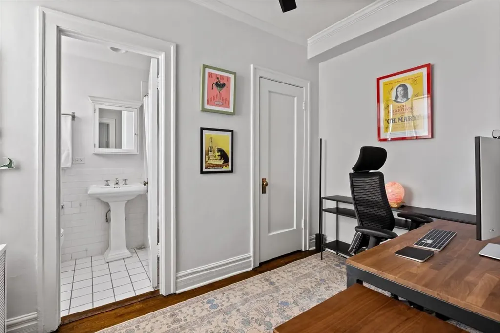 609 West Stratford Place Chicago IL 60657
